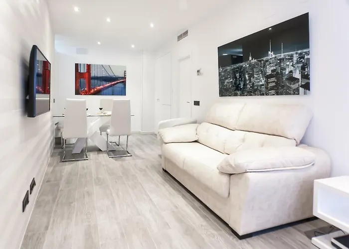 Goles Deluxe Suite By Valcambre